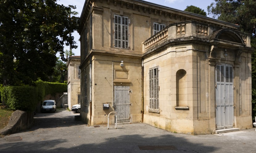 CANNES - locaux 1 avenue Jean de Noailles